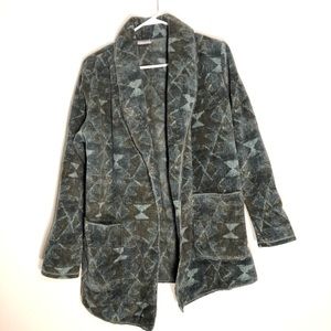 Columbia cardigan/robe. Size medium.